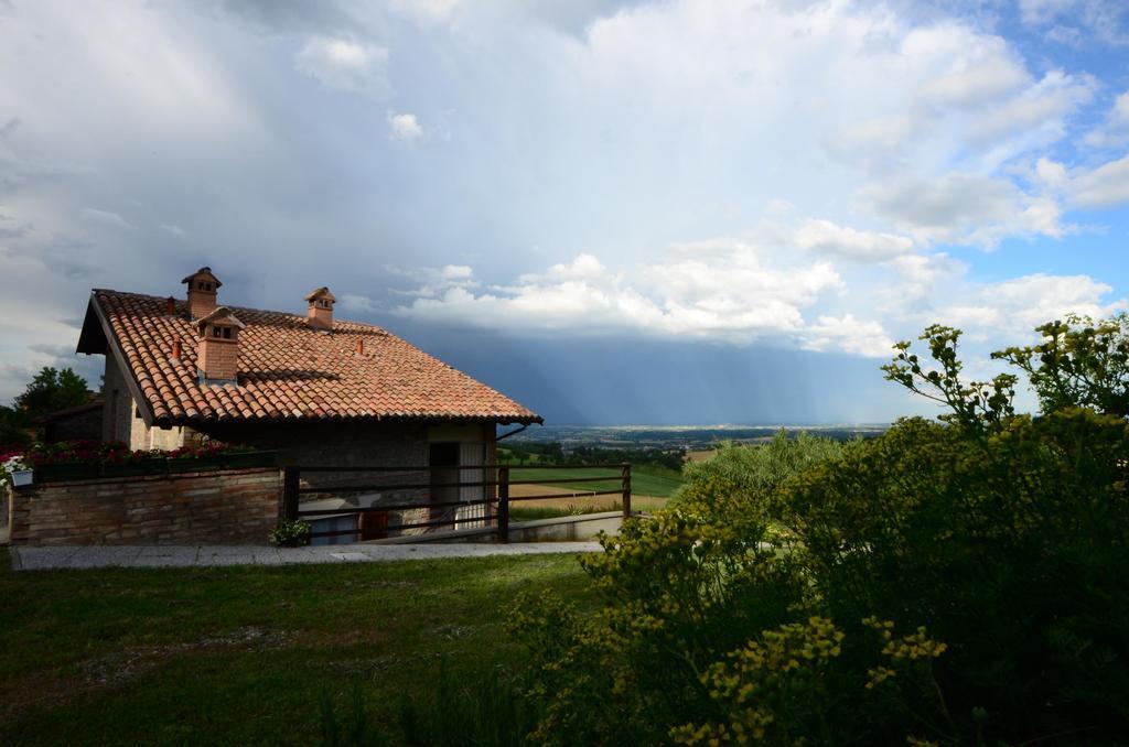 Agriturismo Agronauta Villa Piozzano Exterior photo